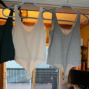 Women's Sleeveless Bodysuit 4 total